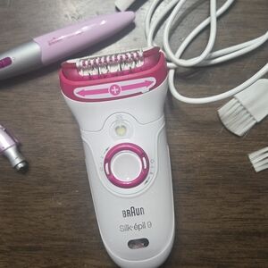Braun Silk 9 Epilator With Additional Electric Razor For Gentle Areas